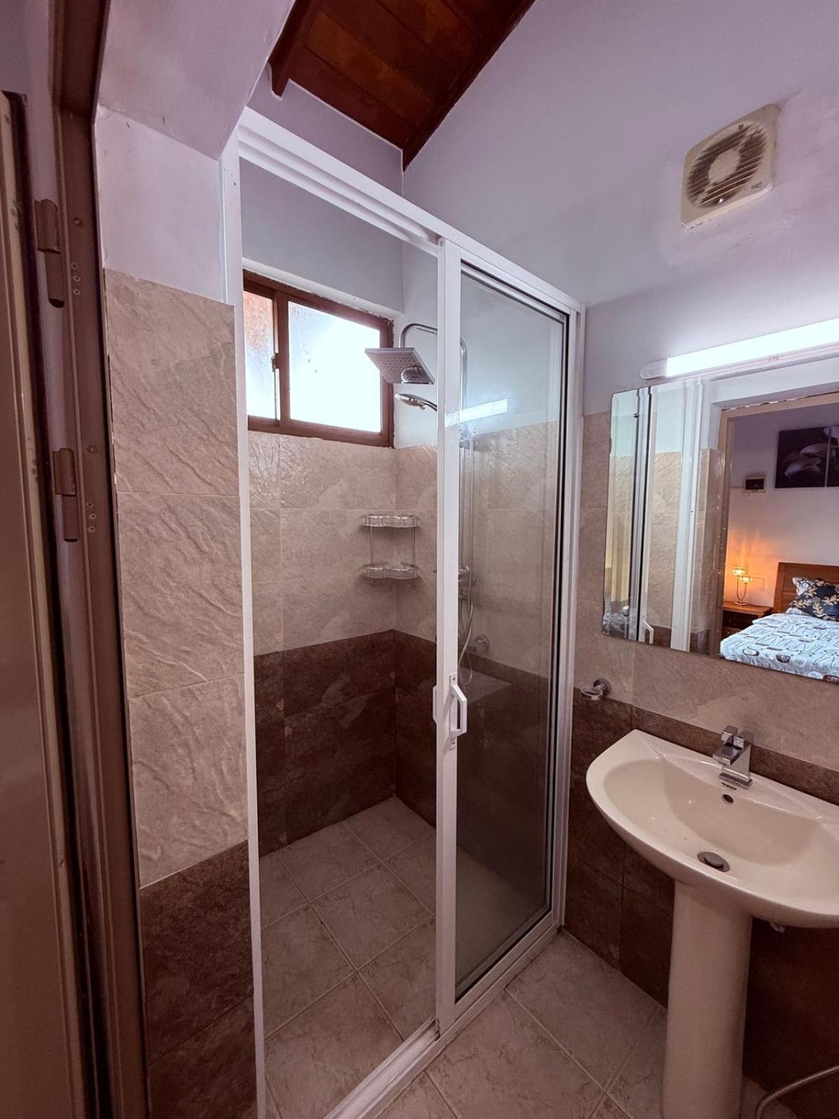 Resident View Homestay Канді Екстер'єр фото
