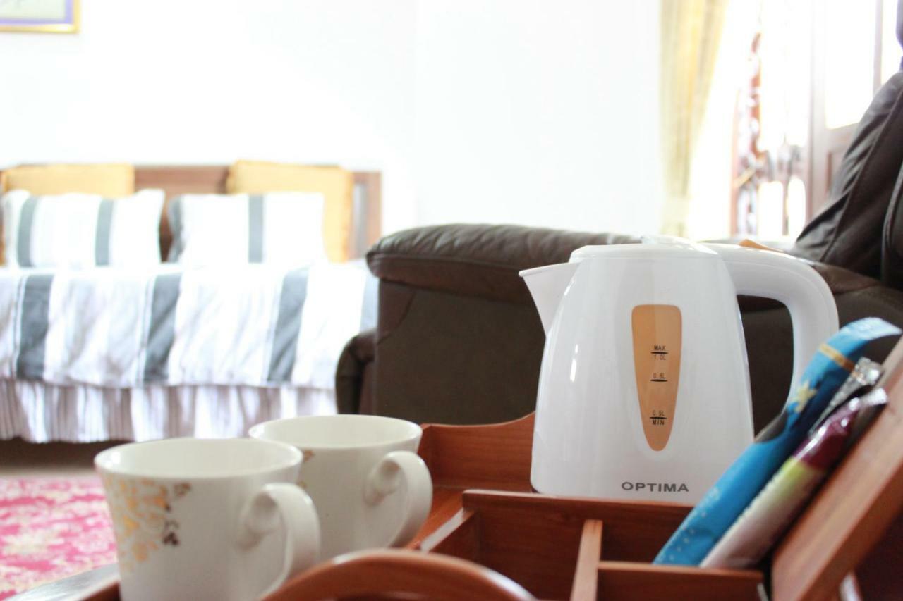 Resident View Homestay Канді Екстер'єр фото